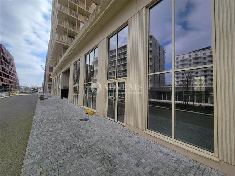 Local commercial · 177 m² · Location — photo 1