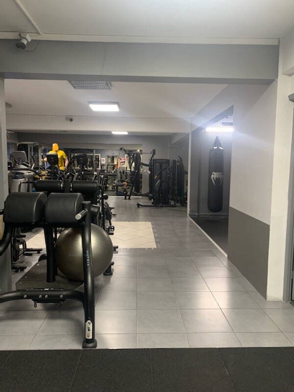 Salle de sports · 100 m² · Fonds de commerce — photo 3