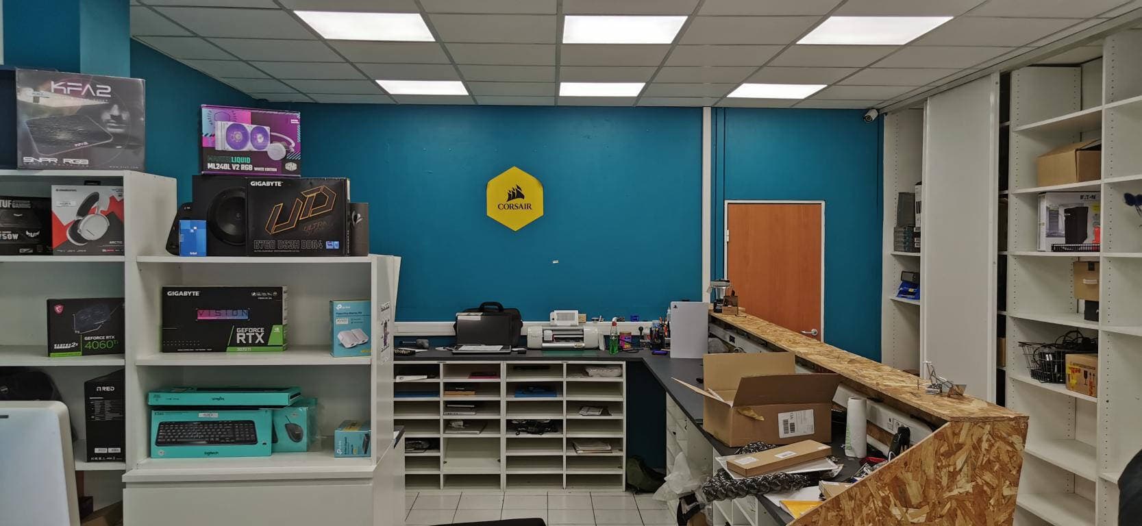 murs commerciaux Aix-en-Provence 13090 — photo 1