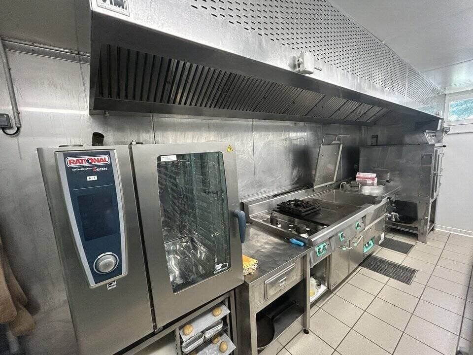 Traiteur evenementiel · 530 m² · Achat des murs — photo 3