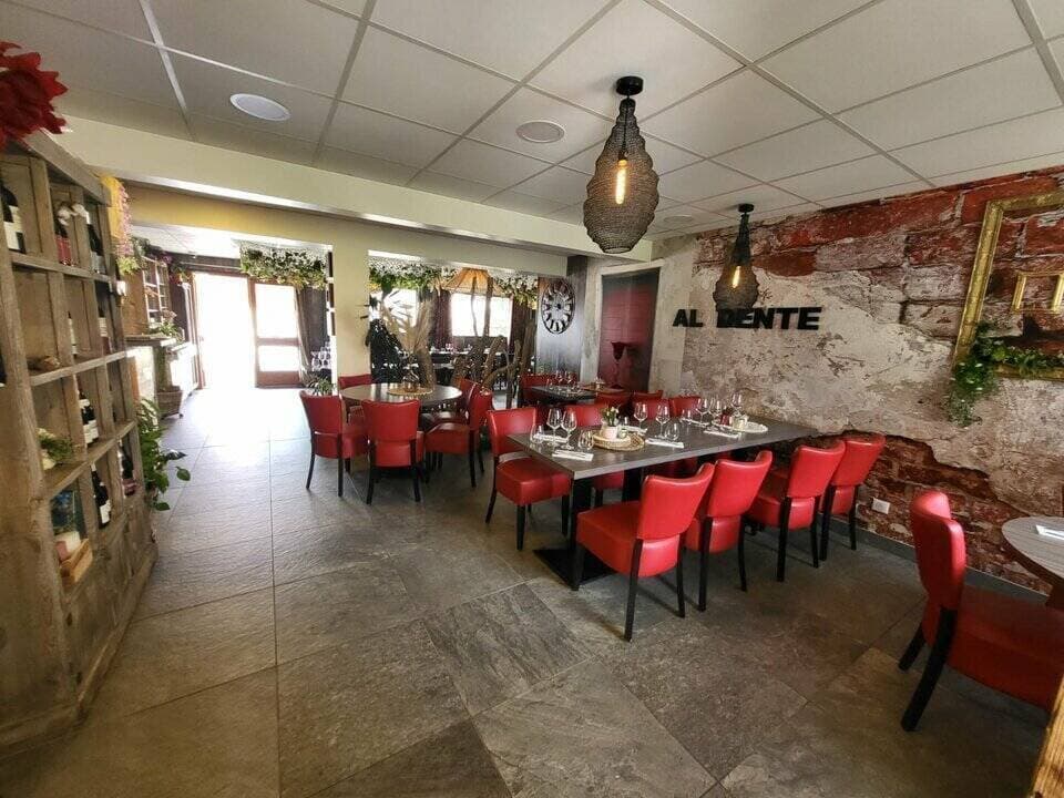 Restaurant · 220 m² · Achat des murs — photo 2