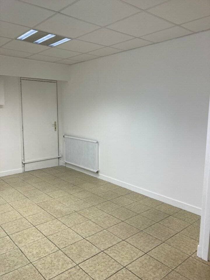 Local commercial · 36 m² · Achat des murs — photo 3