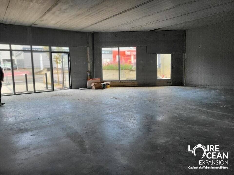 Local commercial · 257 m² · Location — photo 2