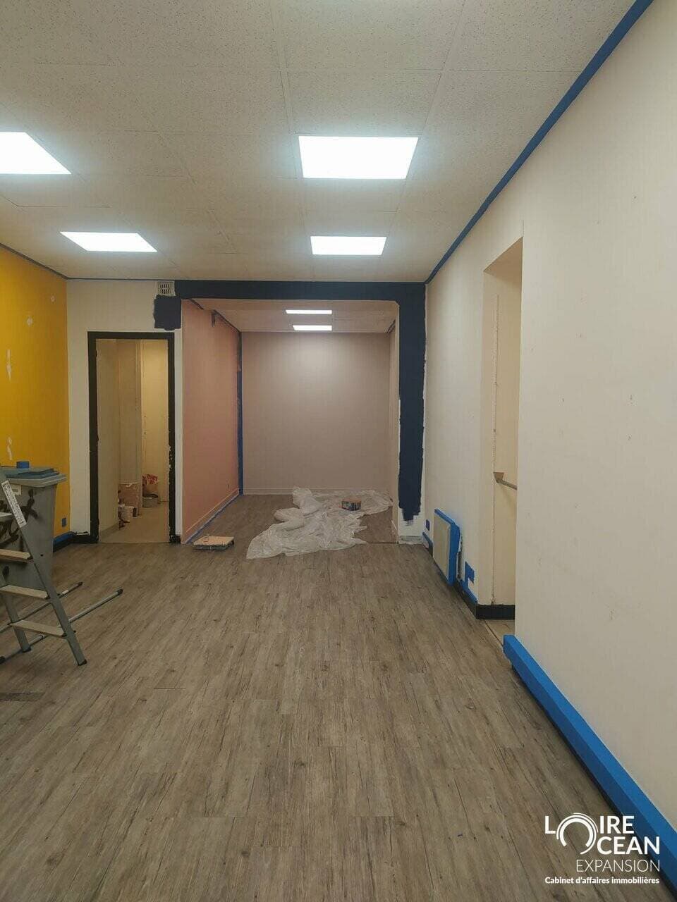 Local commercial · 49 m² · Location — photo 2