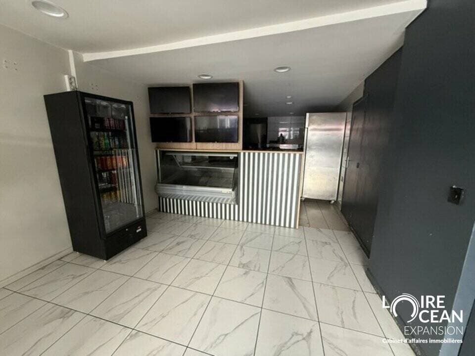 local La Roche-sur-Yon 85000 — photo 1