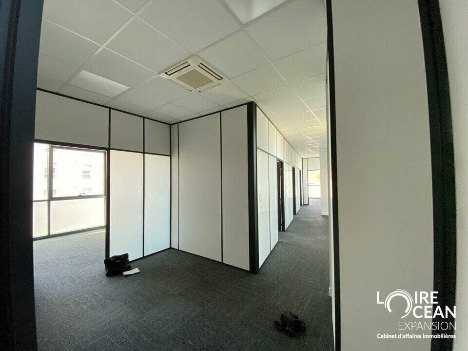 Local commercial · 130 m² · Location — photo 3