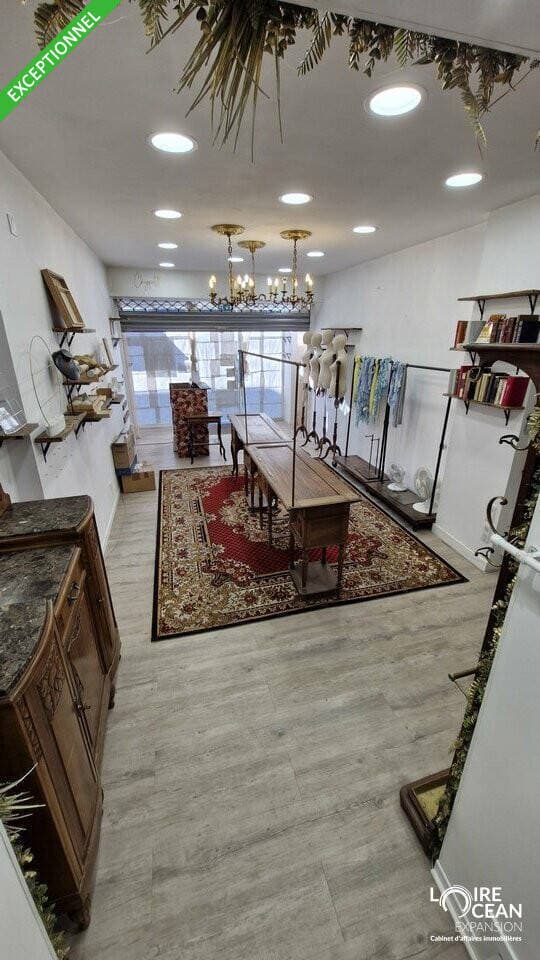 vêtements et accessoires pour l'habillement La Baule-Escoublac 44500 — photo 1