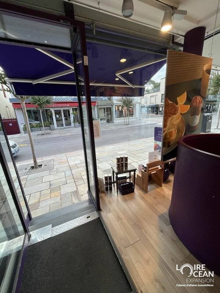 Local commercial · 50 m² · Location — photo 2