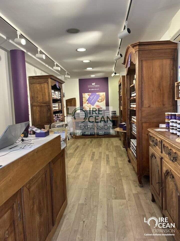 Local commercial · 50 m² · Location — photo 3