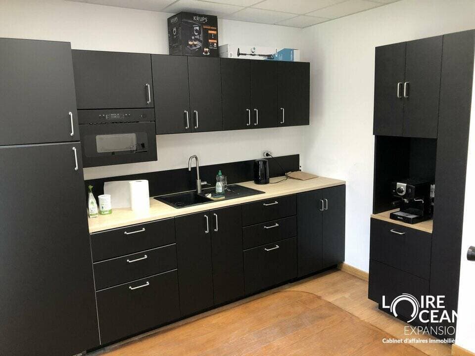 Local commercial · 64 m² · Achat des murs — photo 2
