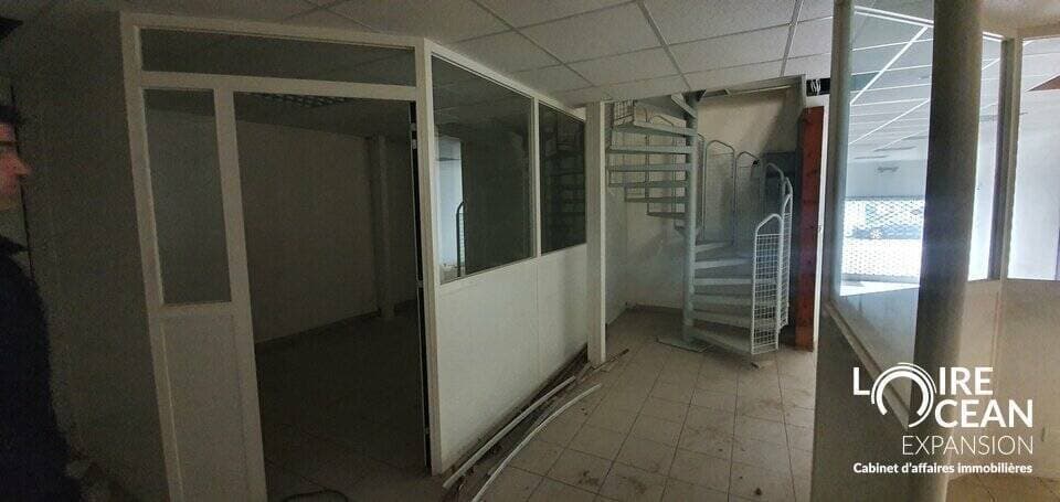 Local commercial · 250 m² · Achat des murs — photo 3