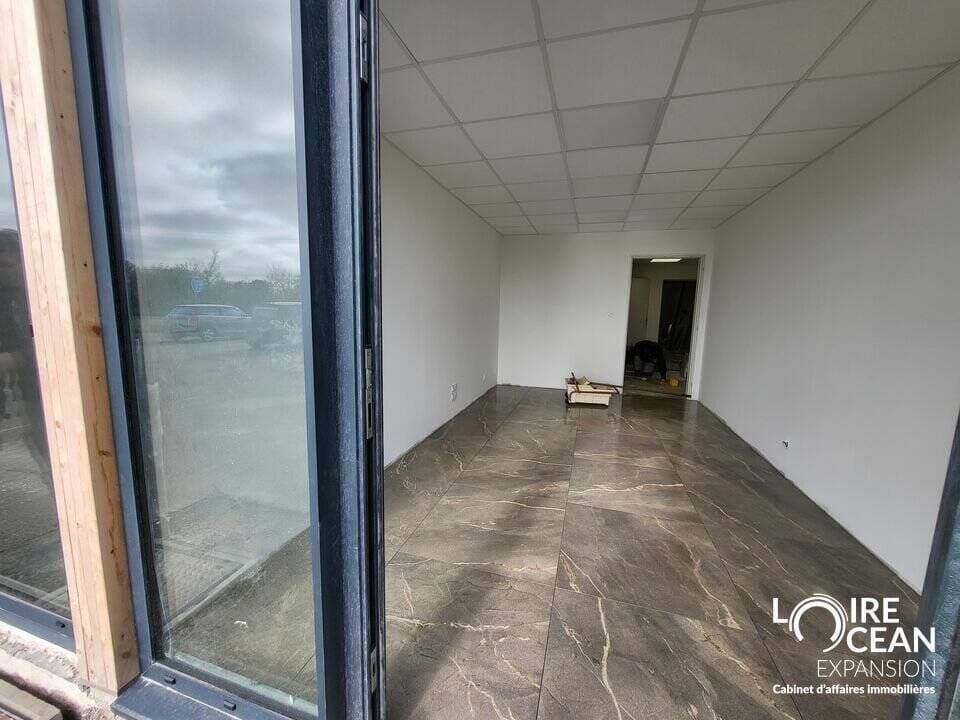 Local commercial · 30 m² · Location — photo 2