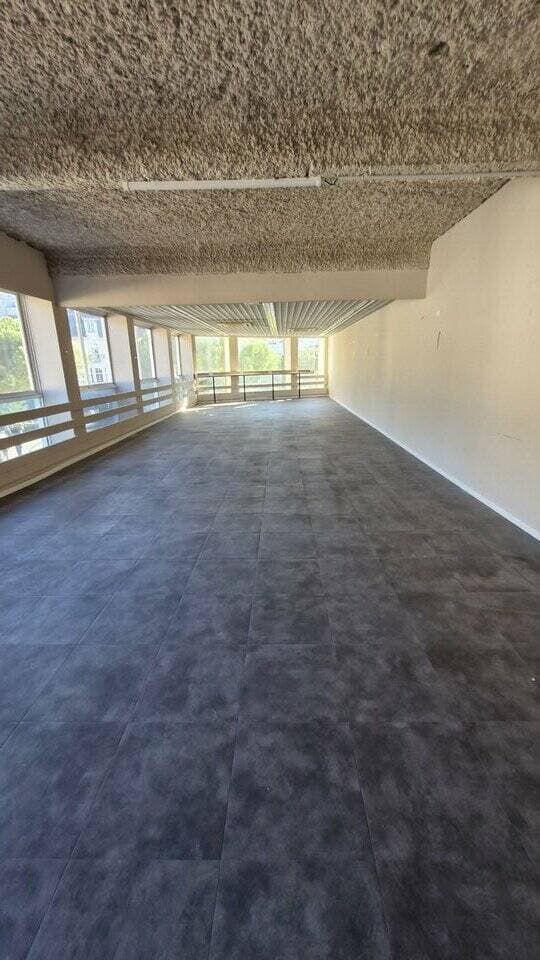 Local commercial · 462 m² · Location — photo 3