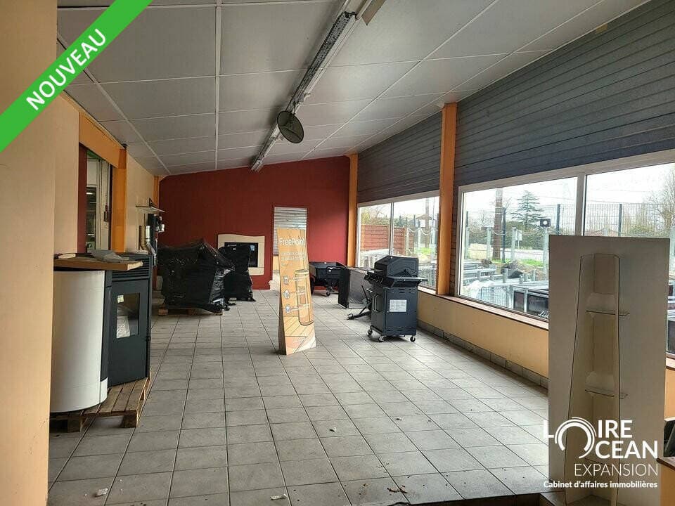 Magasin de bricolage et outillage · 406 m² · Location — photo 2