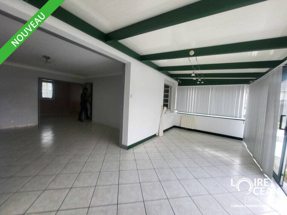 Local commercial · 127 m² · Location — photo 3