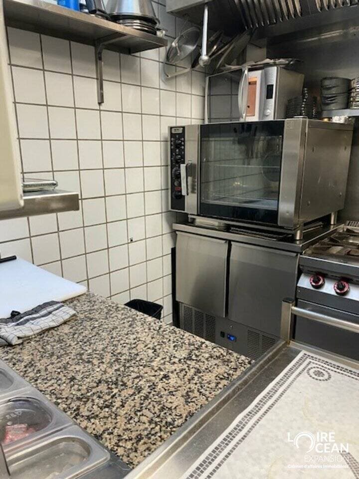 Restaurant · 100 m² · Achat des murs — photo 2