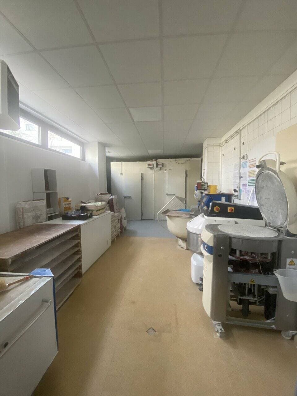 Local commercial · 177 m² · Achat des murs — photo 3