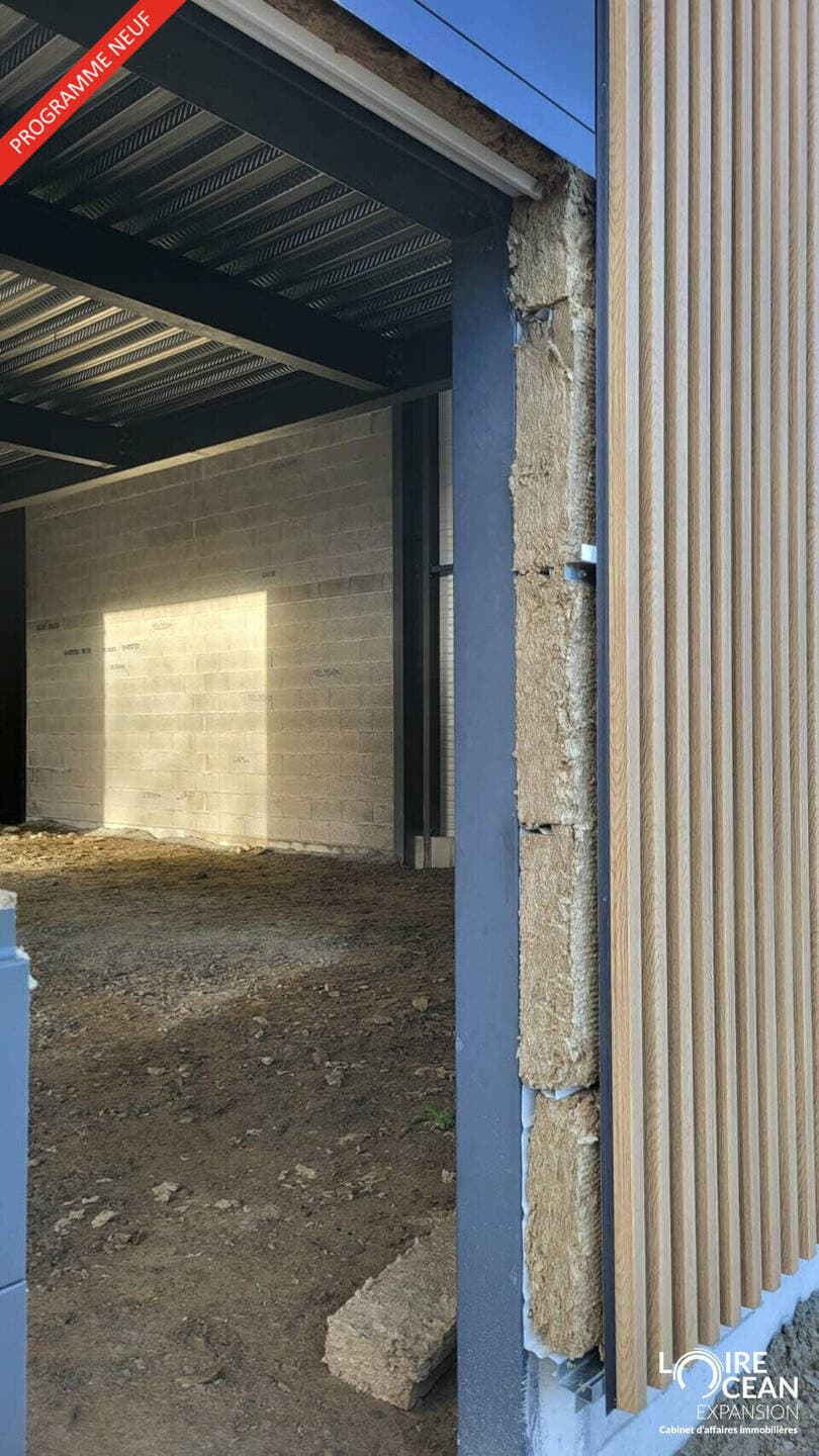 Local commercial · 151 m² · Achat des murs — photo 2