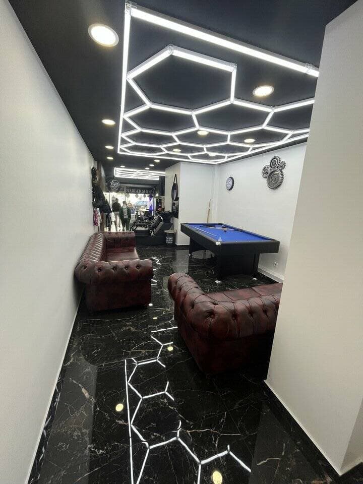 Salon de coiffure · 46 m² · Achat des murs — photo 2