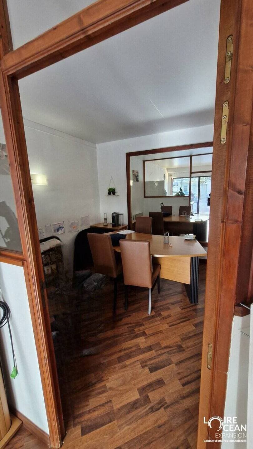 Local commercial · 45 m² · Location — photo 3