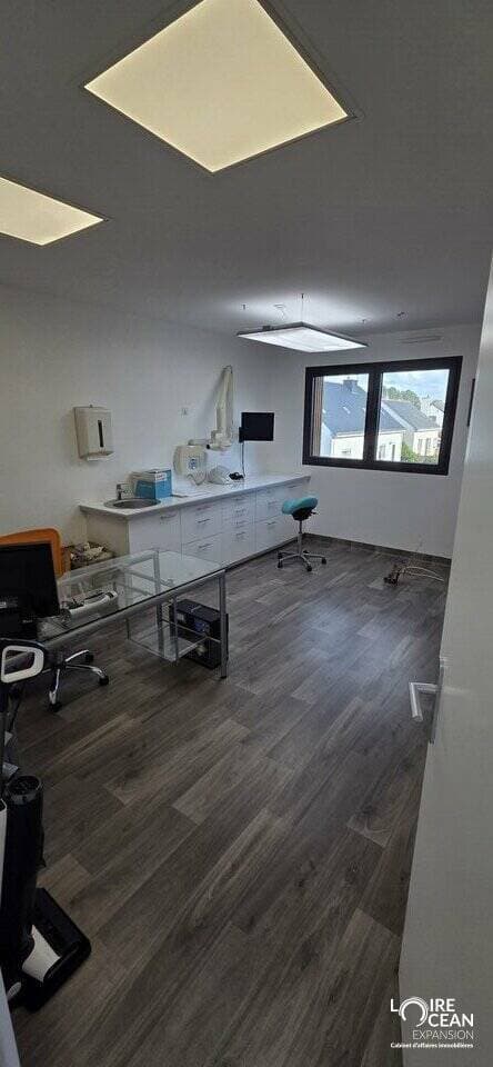 Dentiste · 572 m² · Achat des murs — photo 2