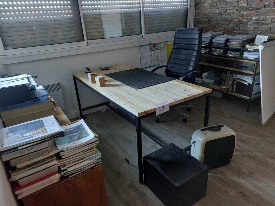 Local commercial · 122 m² · Location — photo 3