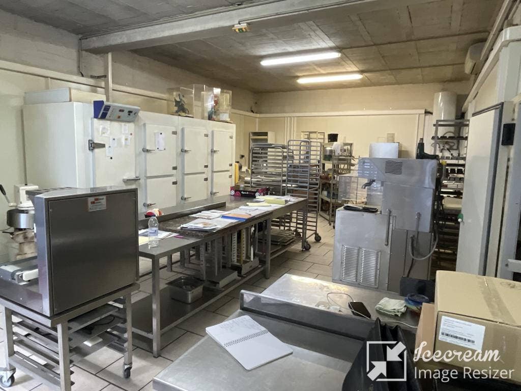 Cession de droit au bail · 110 m² · Cession de bail — photo 2