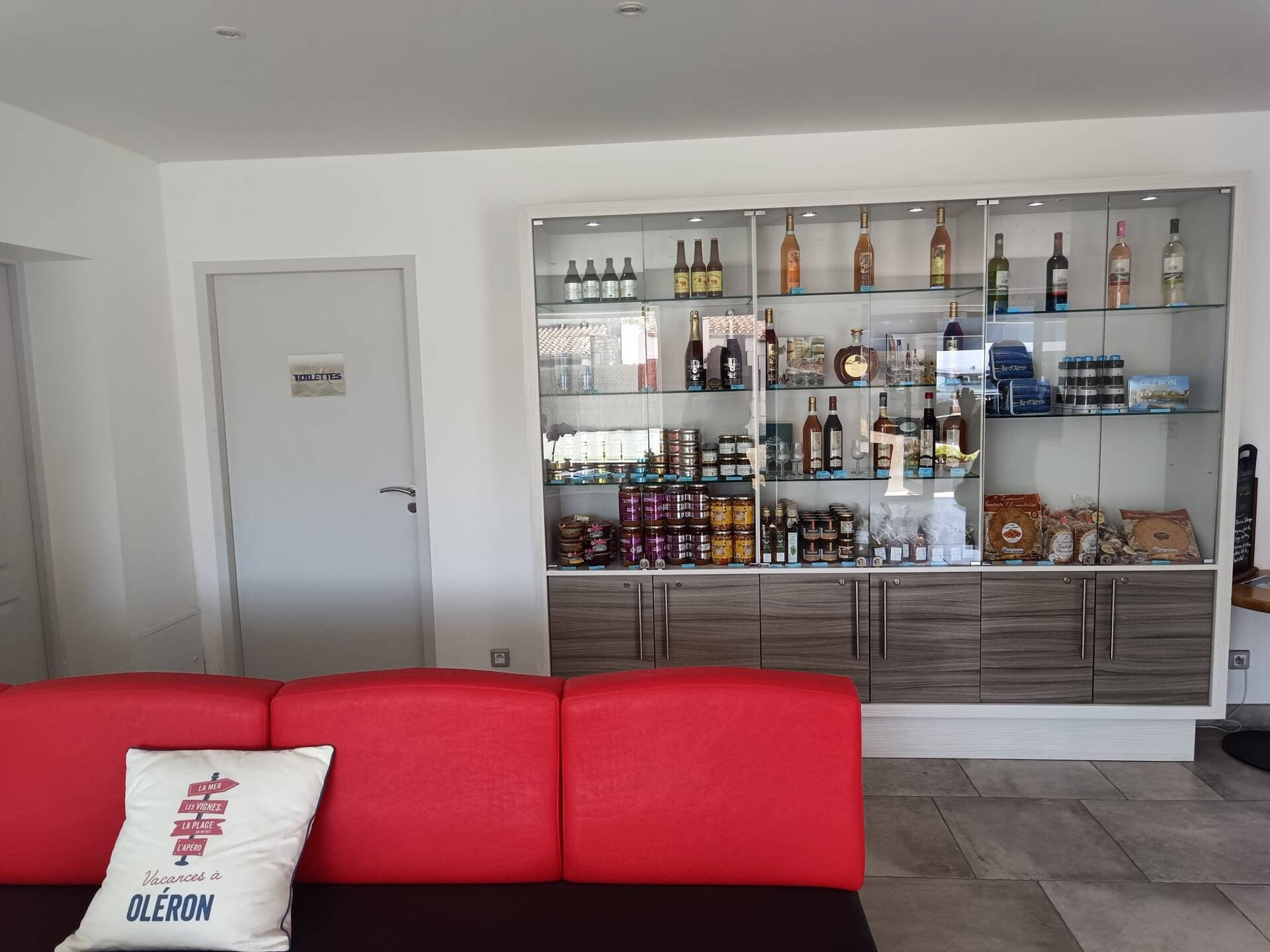 Hotel bureau · 116 m² · Fonds de commerce — photo 3
