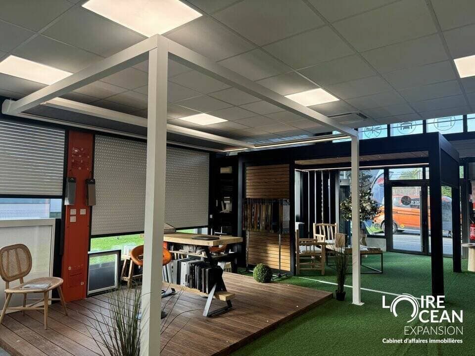 Local commercial · 175 m² · Location — photo 3