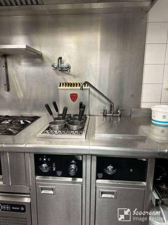 Brasserie · 1080 m² · Fonds de commerce — photo 2