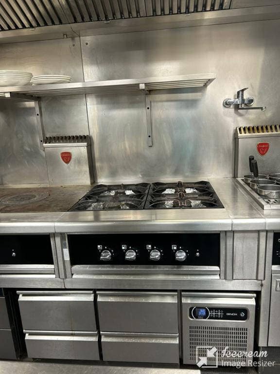 Brasserie · 1080 m² · Fonds de commerce — photo 3