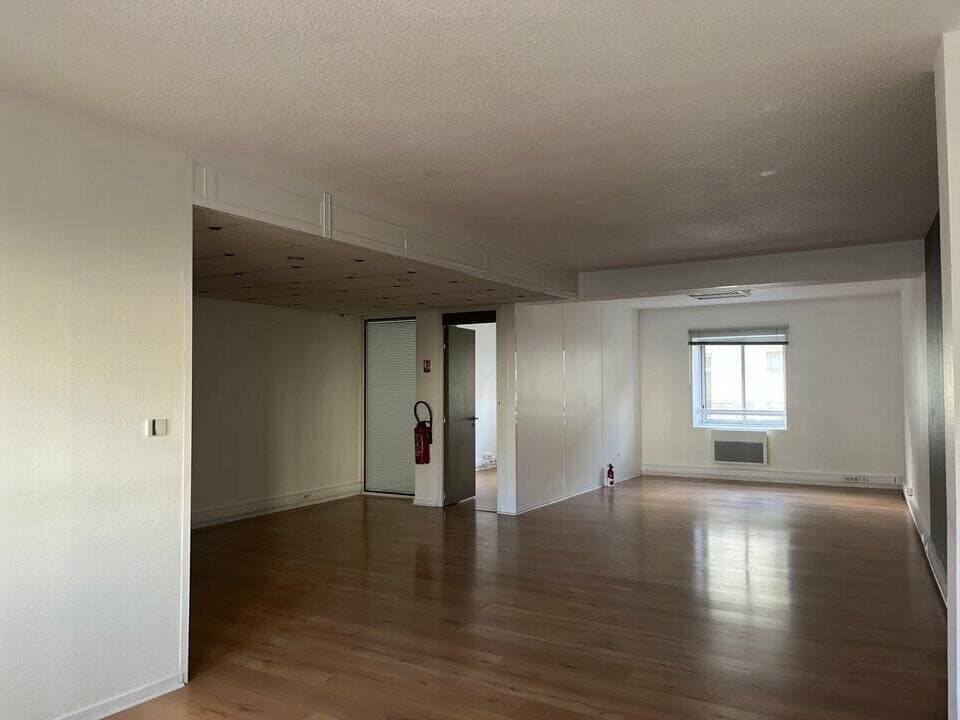 Local commercial · 80 m² · Achat des murs — photo 2