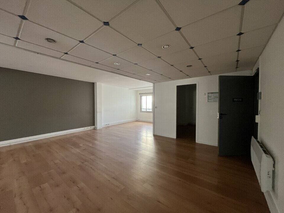Local commercial · 80 m² · Achat des murs — photo 3