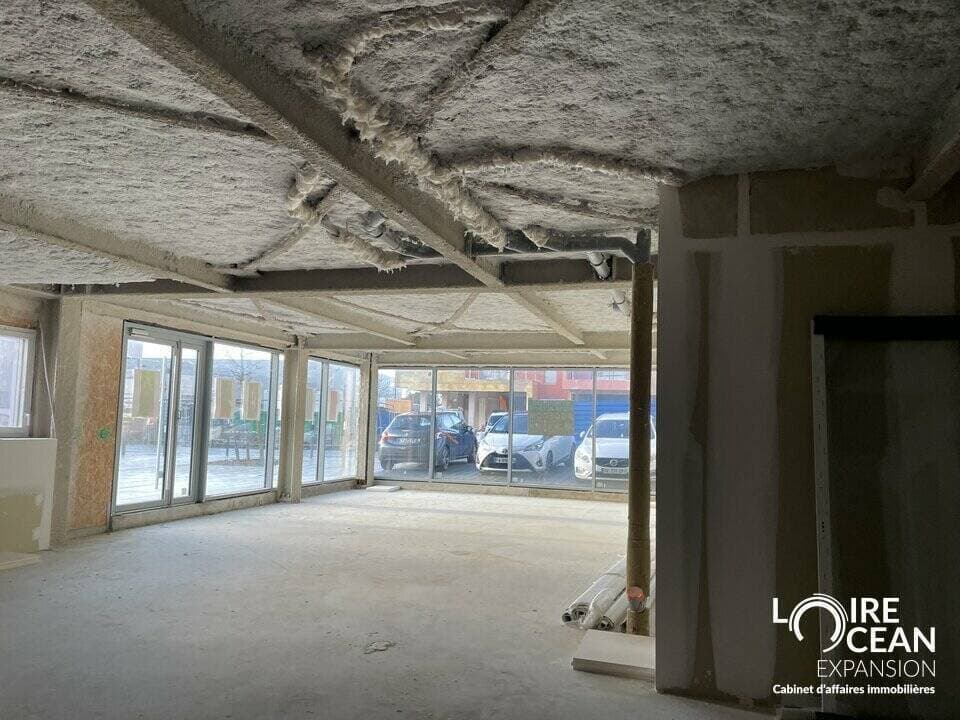 Local commercial · 214 m² · Achat des murs — photo 3