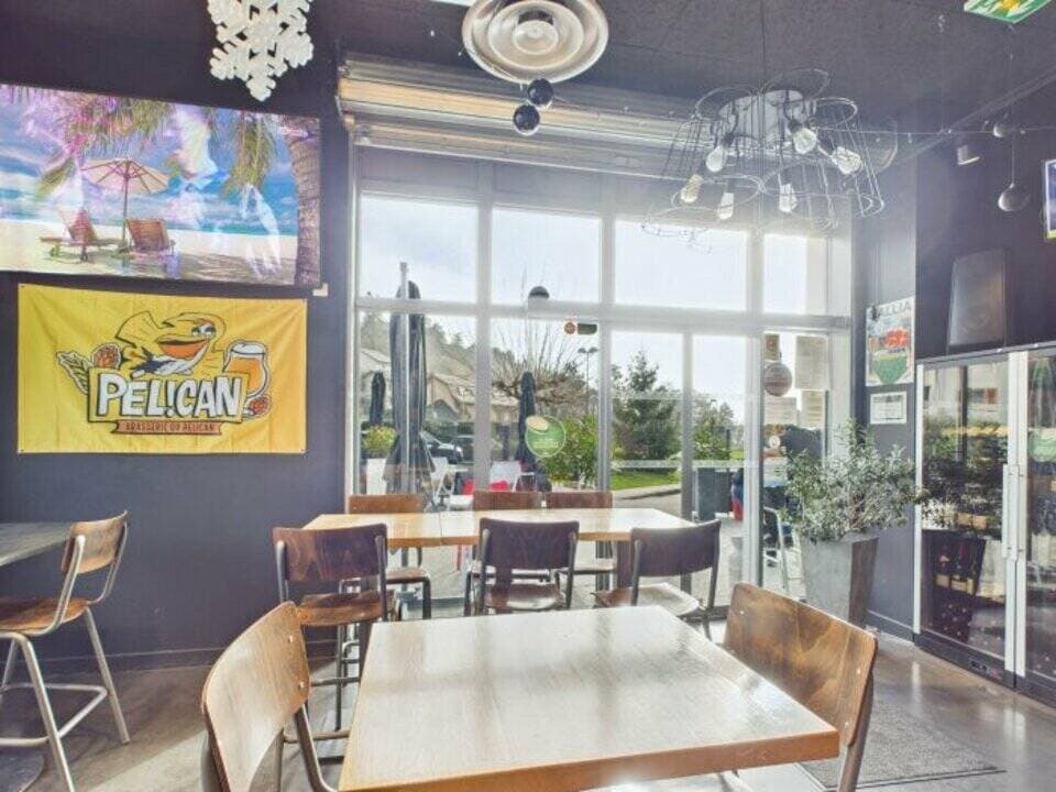 Bar tabac restaurant · 200 m² · Achat des murs — photo 3