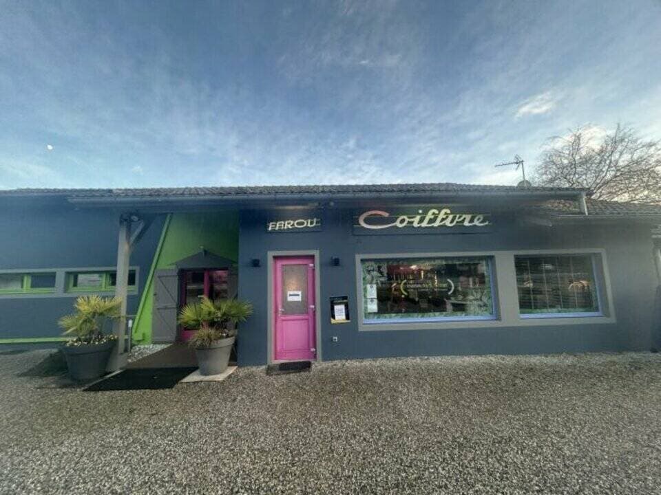 Beaute esthetique coiffure · 120 m² · Achat des murs — photo 2