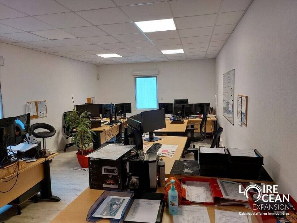 Local commercial · 69 m² · Achat des murs — photo 2