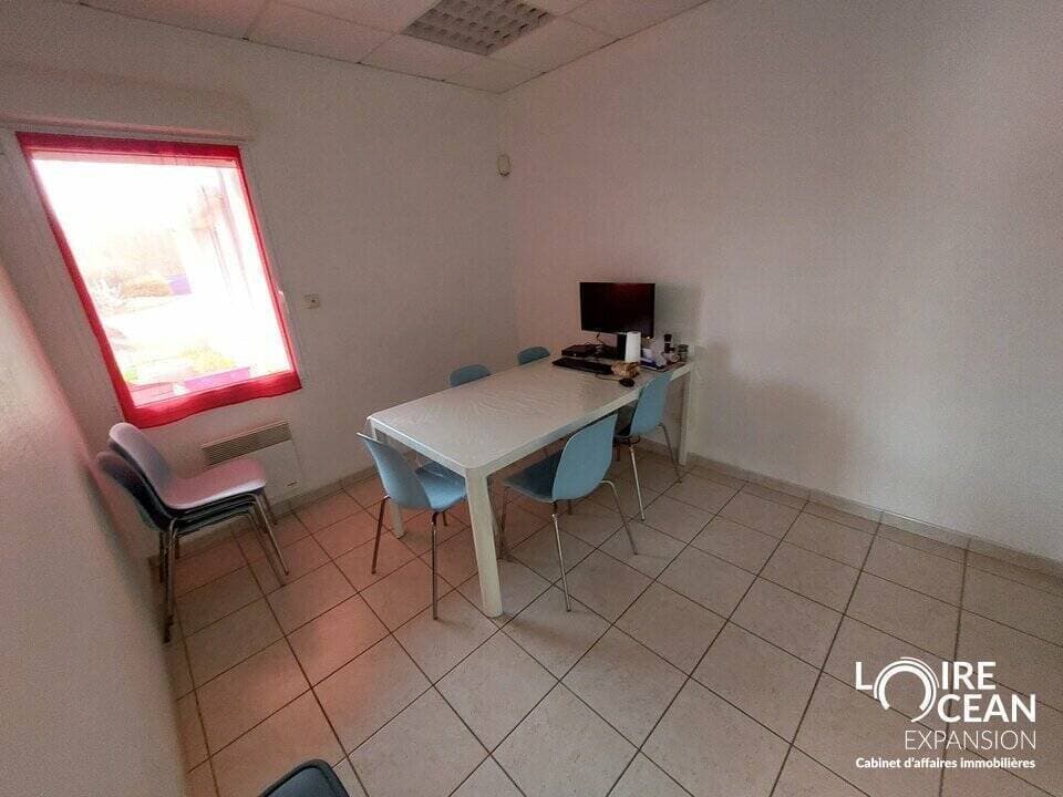 Local commercial · 69 m² · Achat des murs — photo 3