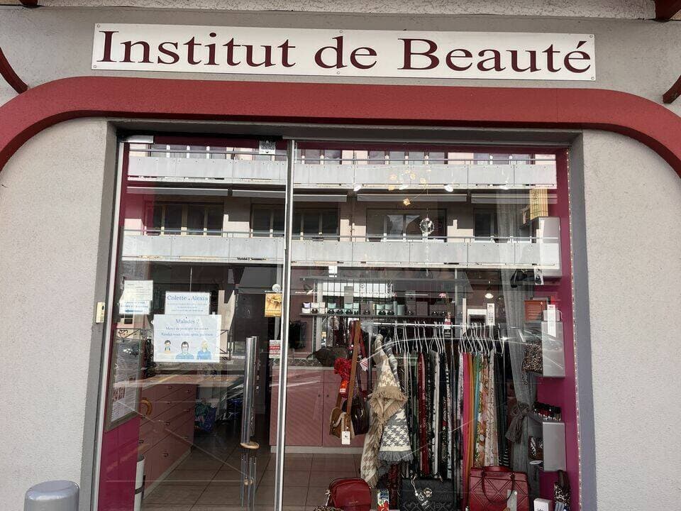Esthetique · 66 m² · Achat des murs — photo 3