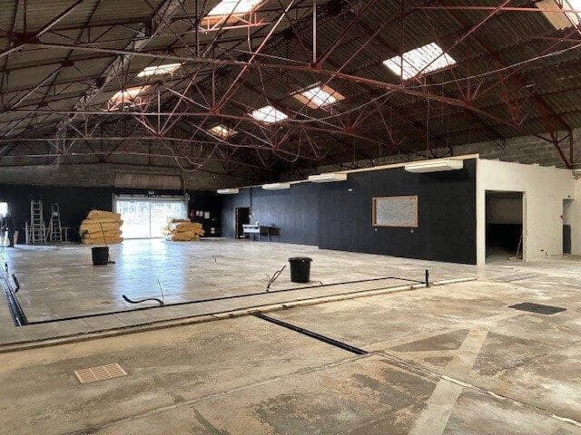 Local commercial · 550 m² · Location — photo 3