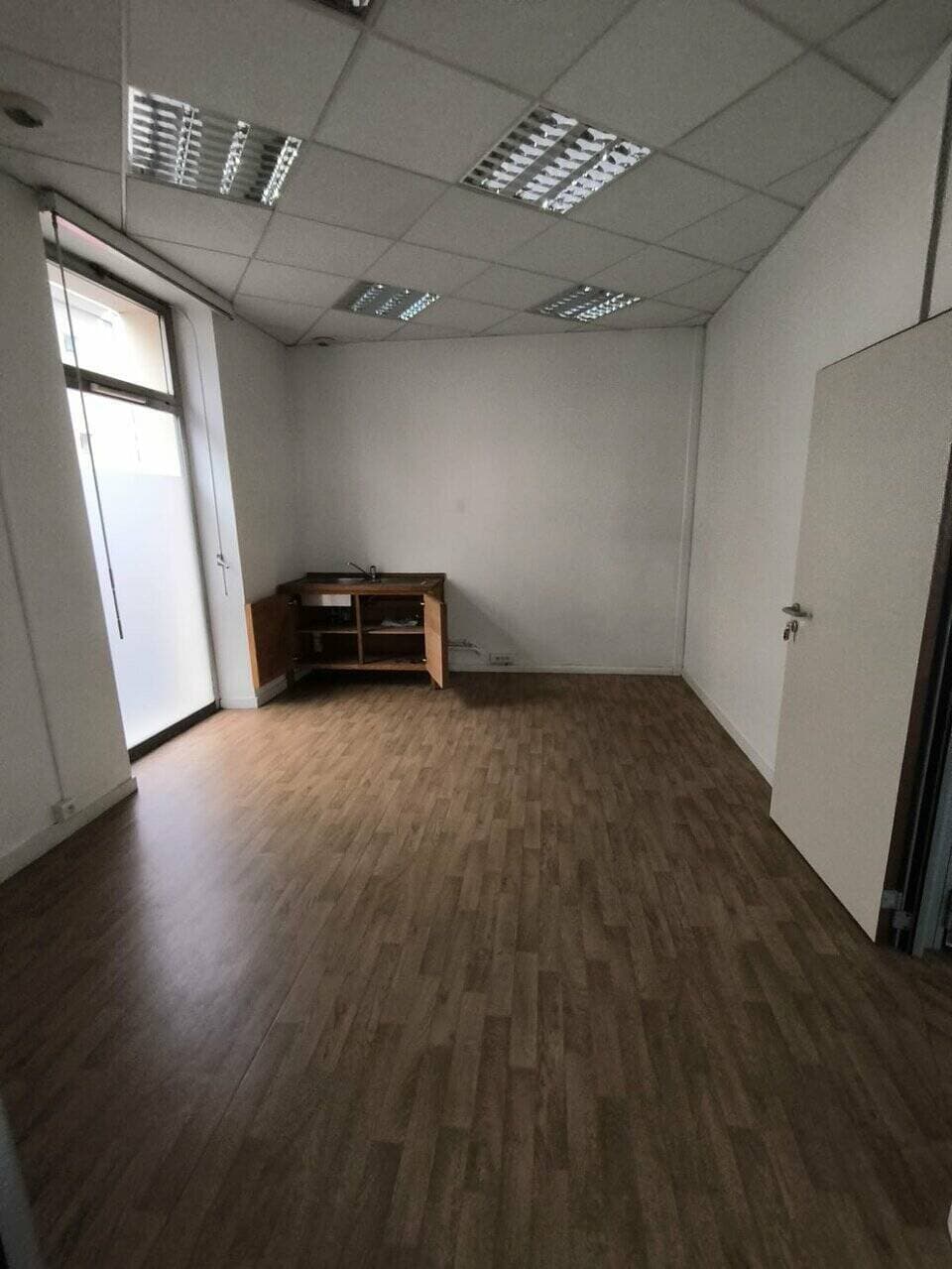 Local commercial · 110 m² · Location — photo 3