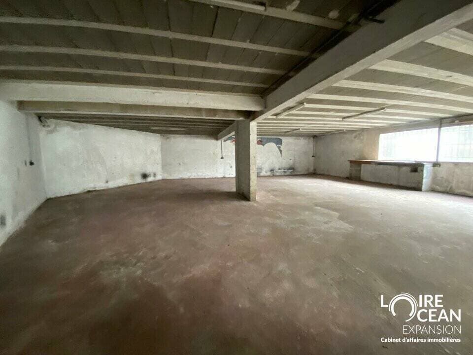 Local commercial · 170 m² · Location — photo 3