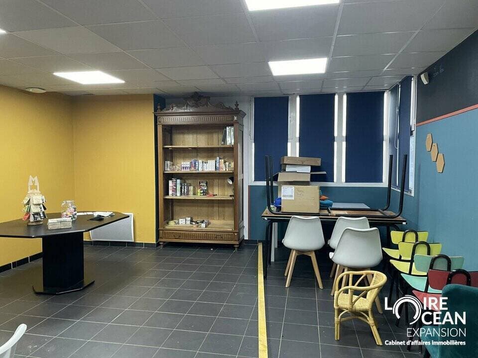 Local commercial · 139 m² · Location — photo 2