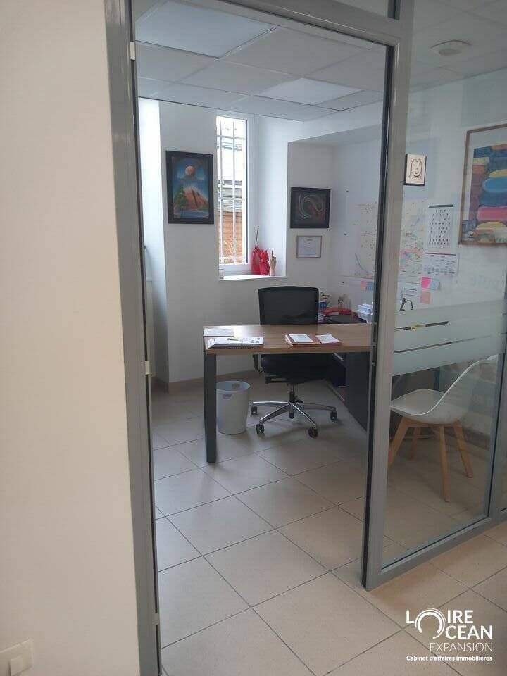 Local commercial · 110 m² · Achat des murs — photo 3
