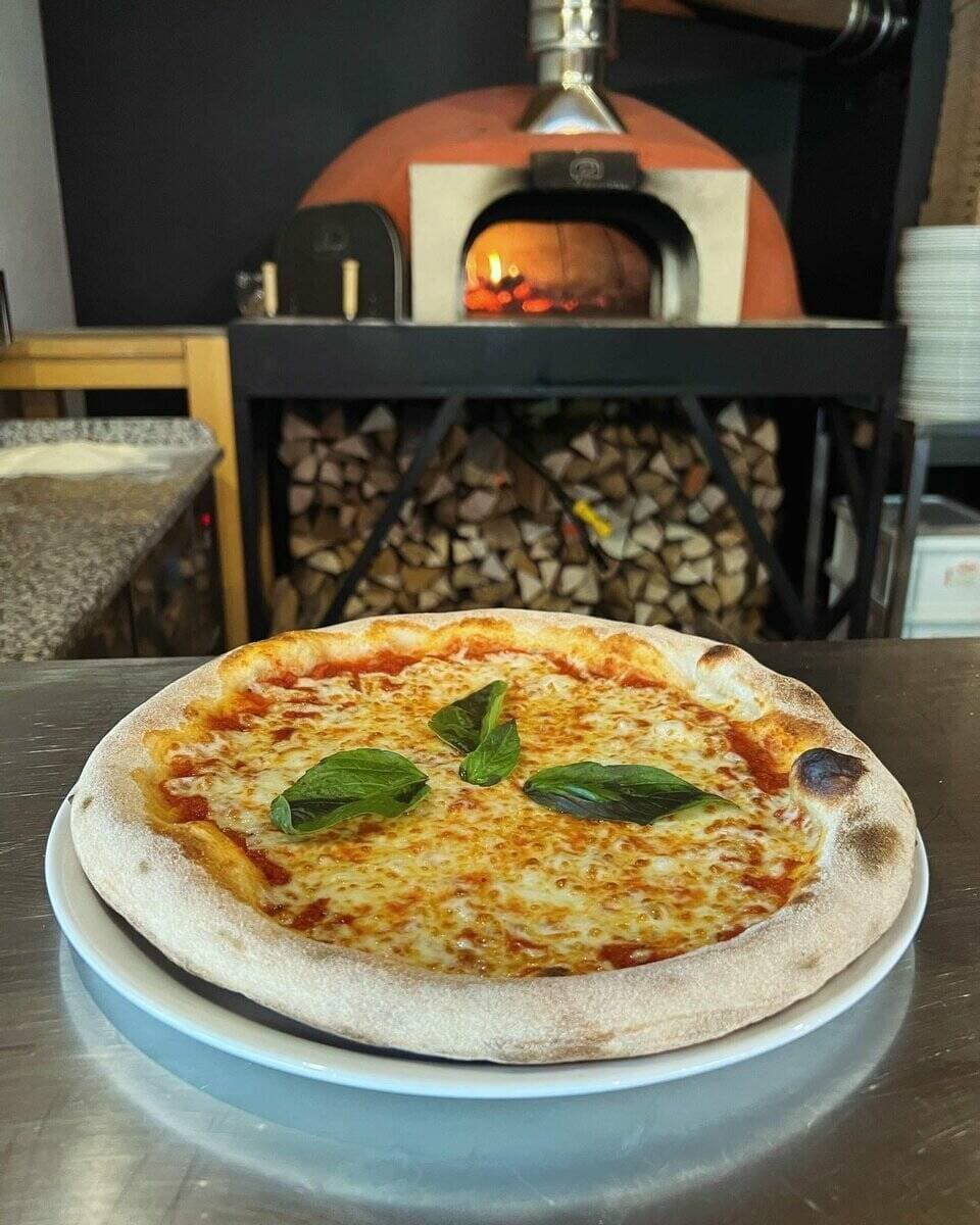 Pizzeria · 400 m² · Achat des murs — photo 3