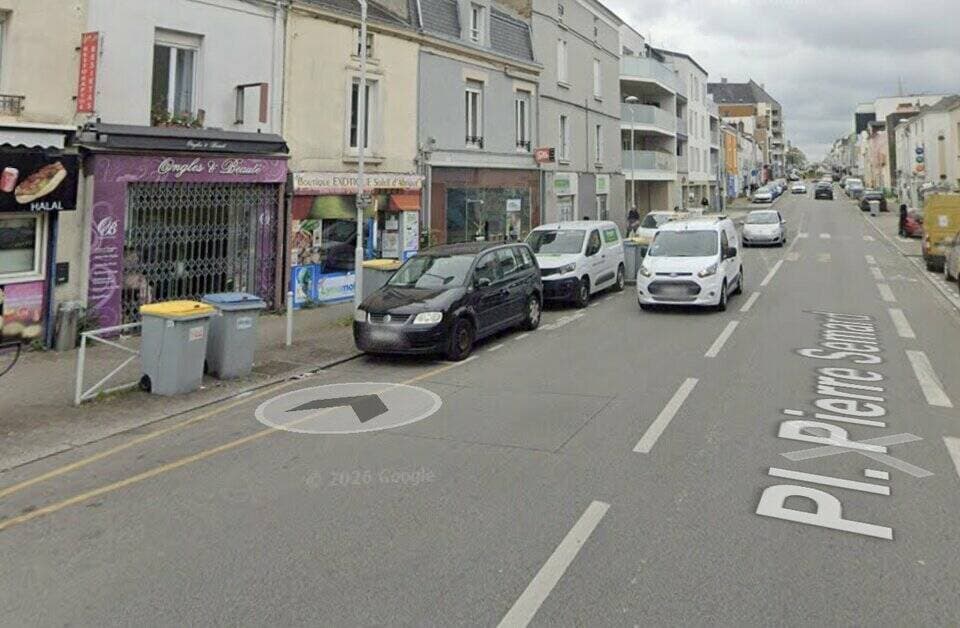 Local commercial · 30 m² · Location — photo 1