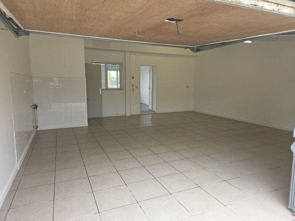 Local commercial · 70 m² · Location — photo 1