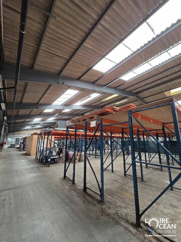 Entrepot logistique · 3332 m² · Achat des murs — photo 1