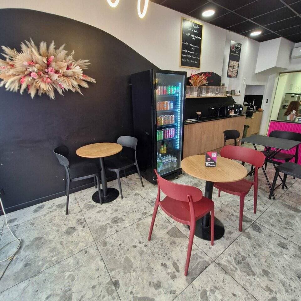 Salon de the · 74 m² · Achat des murs — photo 2