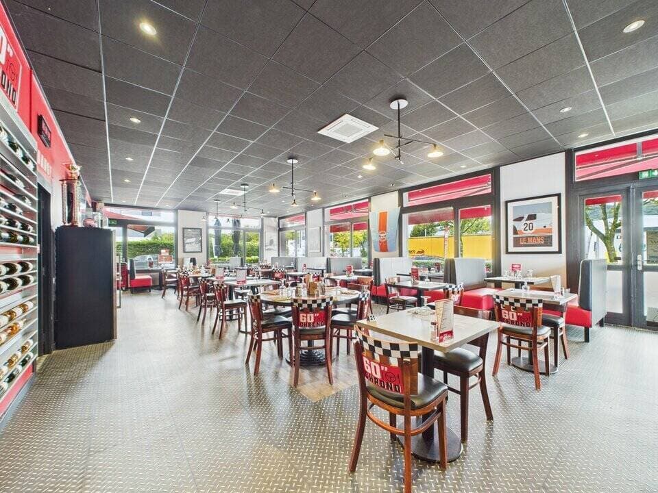 Restaurant brasserie · 600 m² · Achat des murs — photo 3